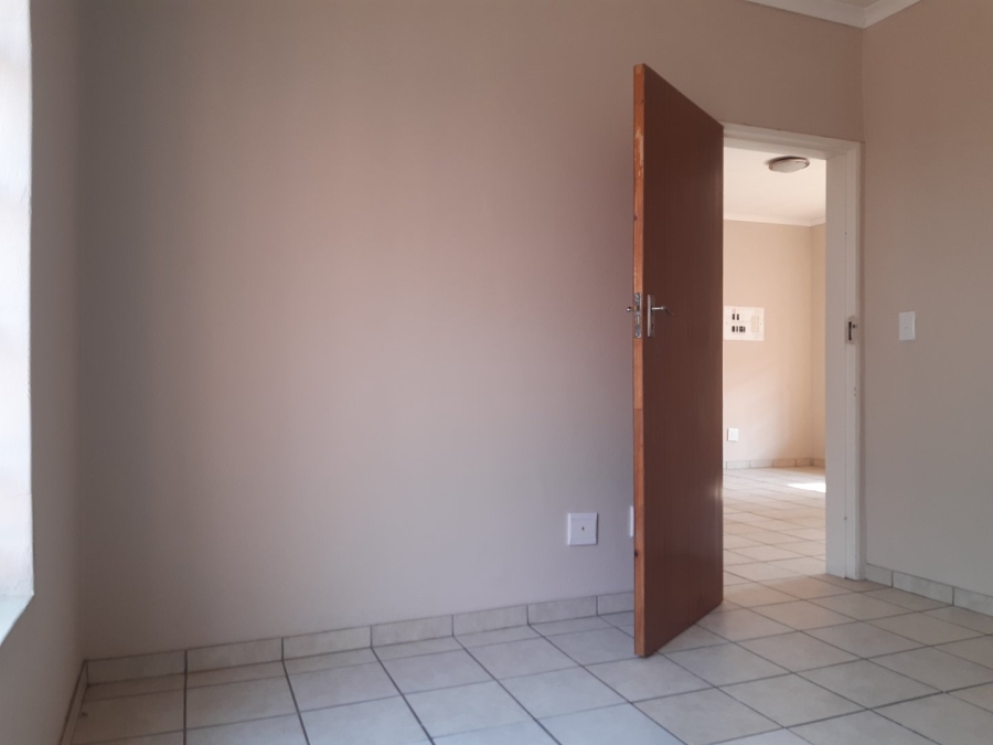 2 Bedroom Property for Sale in Bult South North West